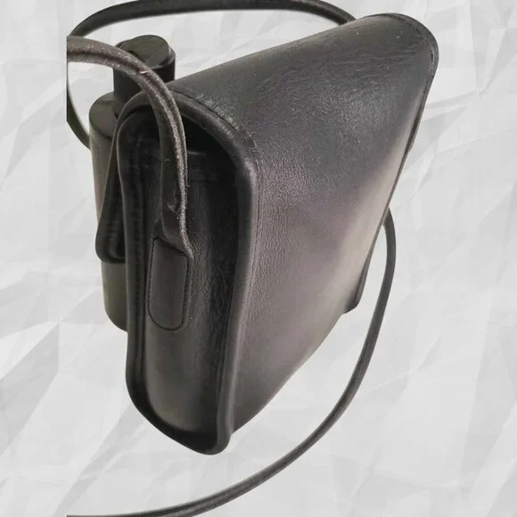 Vintage COACH Scooter Crossbody Bag in black - Picture 5 of 14